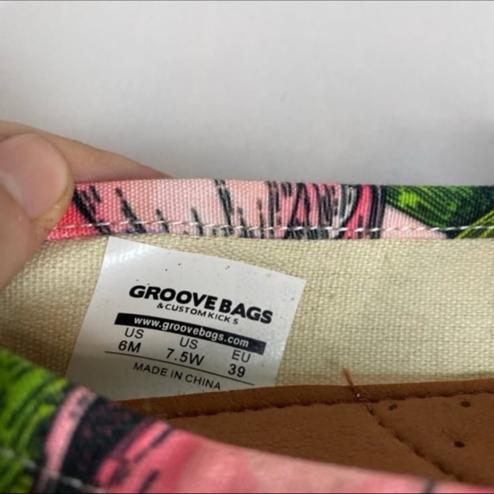 Groove bags Pink floral pug slip-ons loafer style women’s 7.5 shoes - Picture 6 of 7